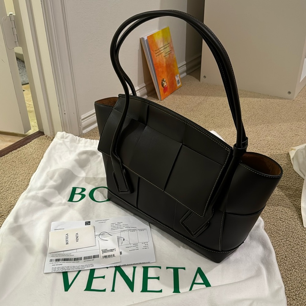 Bottega Veneta Arco Tote